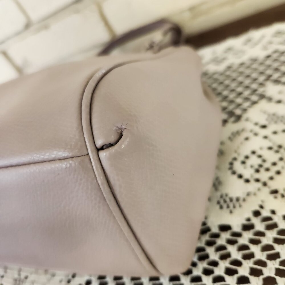 Euc Coach Margot Carryall Beige Leather Crossbody Bag Purse m - Picture 13 of 15